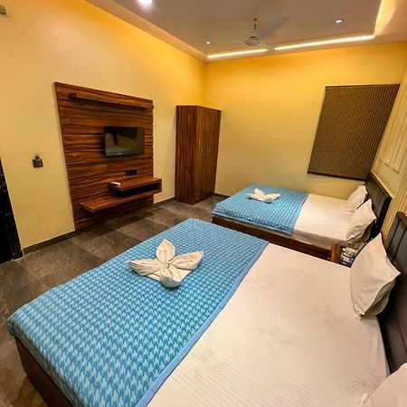 Gsm Hotel Вриндавана Экстерьер фото
