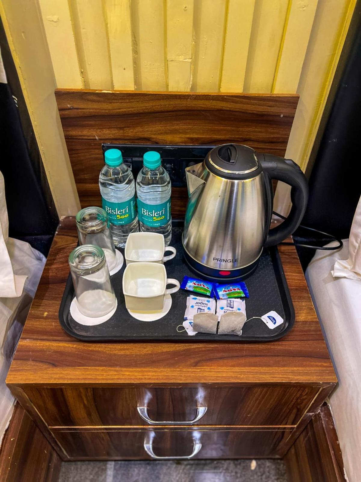 Gsm Hotel Вриндавана Экстерьер фото